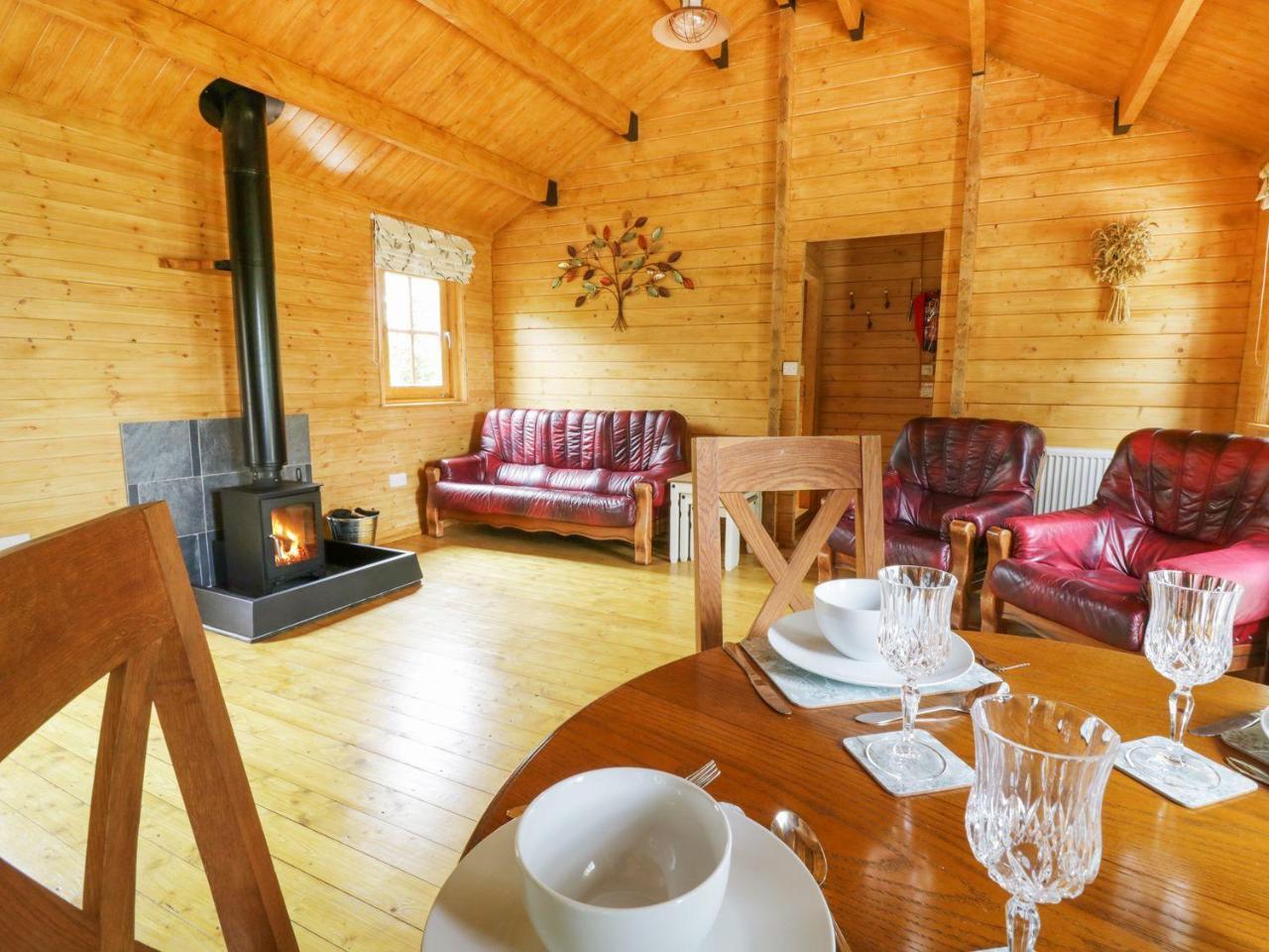 Acorn Lodge サックスマンダム エクステリア 写真
